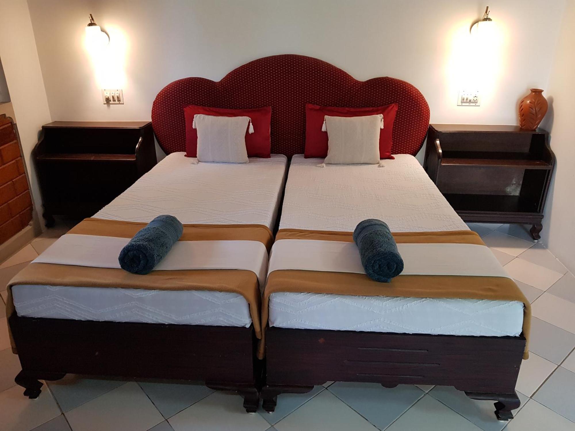 Kairali Palace Home Stay Thekkady Exteriör bild