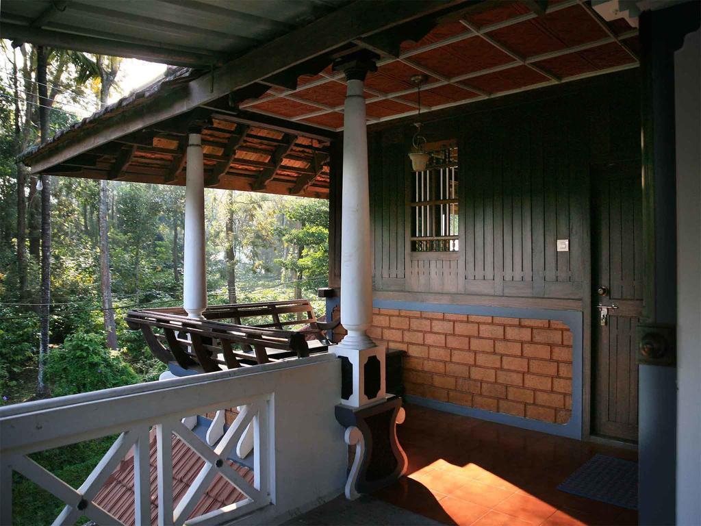 Kairali Palace Home Stay Thekkady Rum bild